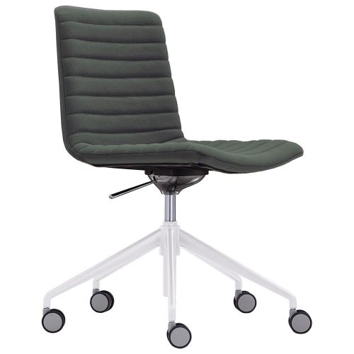 Roxby Deluxe Meeting Chair with Tilt Action