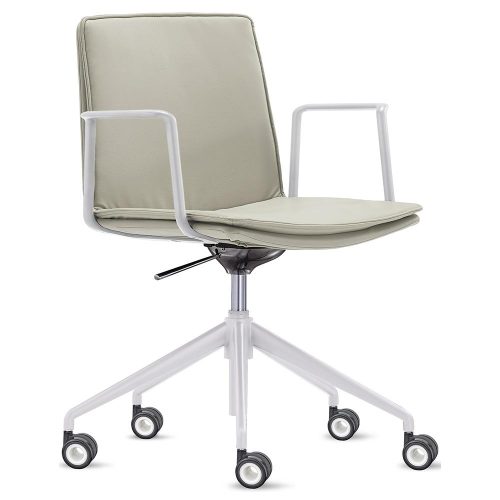 Lira Deluxe Meeting Chair with Tilt Action