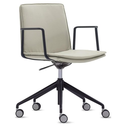 Lira Deluxe Meeting Chair with Tilt Action