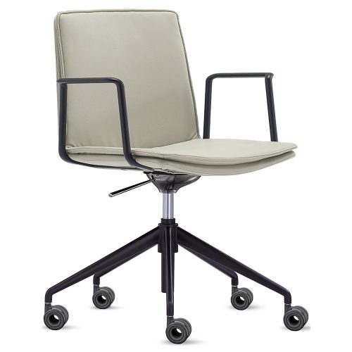 Lira Deluxe Meeting Chair with Tilt Action
